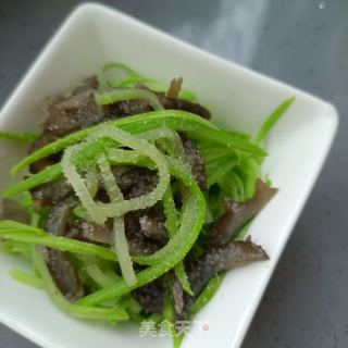 茭瓜拌海参的做法步调：8
