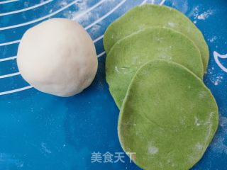 包菜豆沙包的做法步调：4