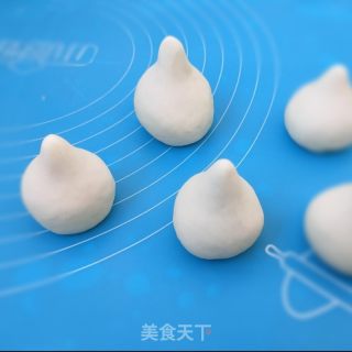 寿桃豆沙包的做法步调：4