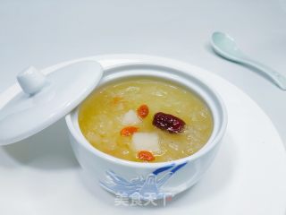 雪梨银耳汤的做法步调：9