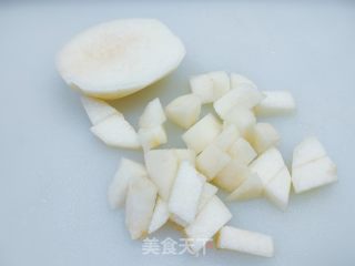 雪梨银耳汤的做法步调：6