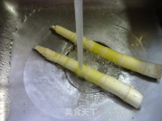 肥肉丝雷笋炒千张的做法步调：2