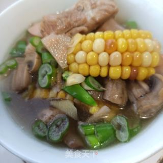 玉米排骨炖莲藕的做法步调：11