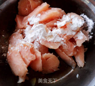 洋葱炒鸡片的做法步调：3