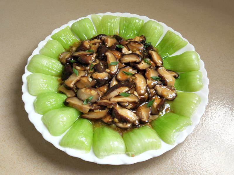 喷鼻菇油菜的做法
