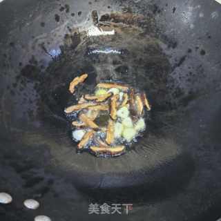 四时豆香肠焖饭的做法步调：4