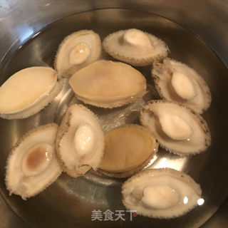 糖醋排骨炖鲍鱼的做法步调：1