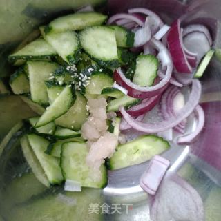 黄瓜洋葱拌鲍鱼的做法步调：6