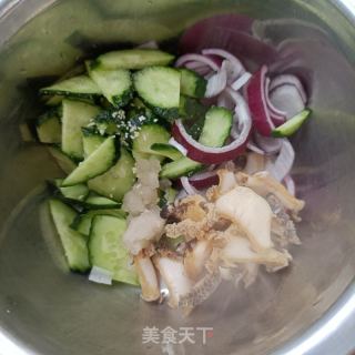 黄瓜洋葱拌鲍鱼的做法步调：11