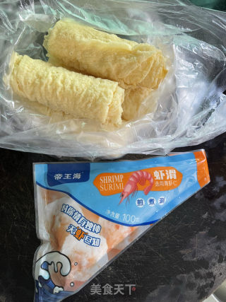 番茄虾滑响铃卷的做法步调：1
