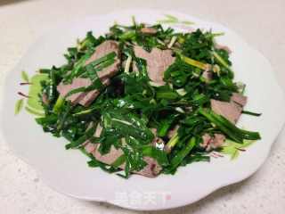 卤驴肉炒韭菜的做法步调：5