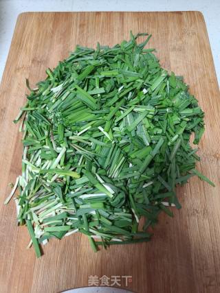 卤驴肉炒韭菜的做法步调：2