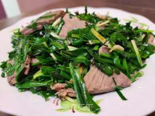 卤驴肉炒韭菜的做法步调：6