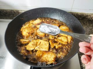 酱焖豆腐的做法步调：6