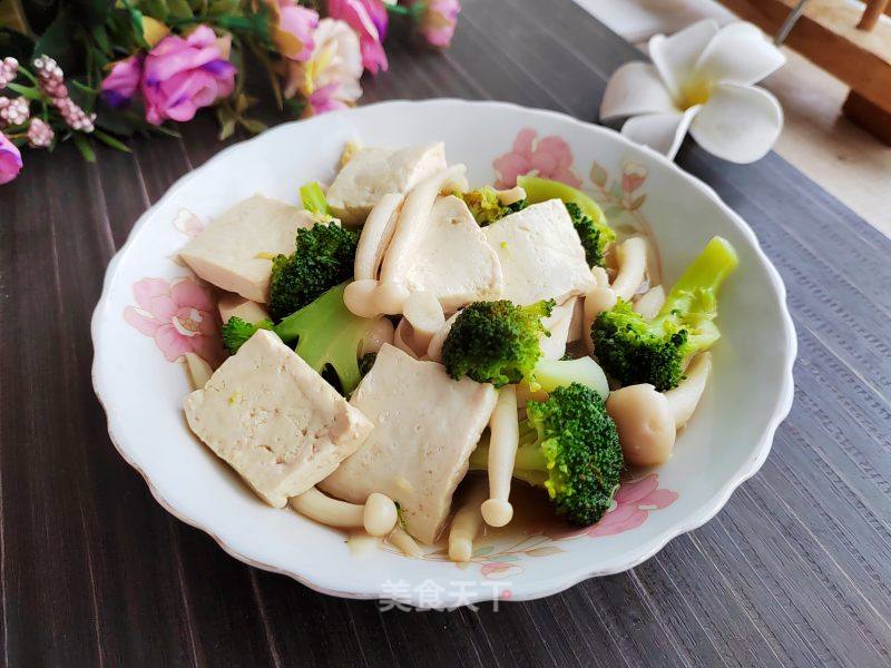 西兰花海陈菇烧豆腐的做法