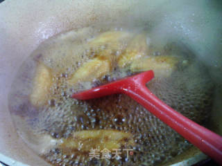茭利剑烧鸡翅中的做法步调：10