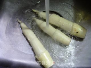 茭利剑烧鸡翅中的做法步调：2