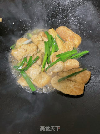 蒜苗豆腐的做法步调：8