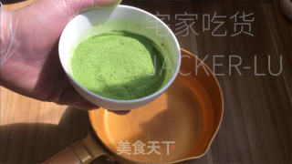抹茶坚皮奶油杯、喷鼻坚巧克力坚皮、清爽茶喷鼻奶油，使人耐人寻味。的做法步调：1