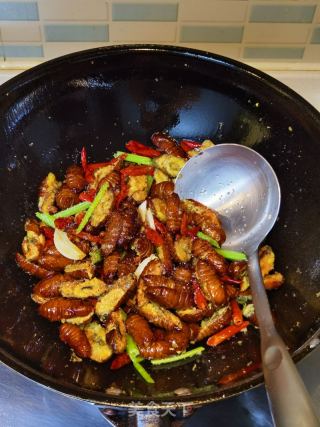 干煸蚕蛹的做法步调：5