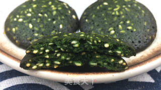 抹茶芝麻薄坚饼，酥酥坚坚，做法简朴，越嚼越喷鼻。的做法步调：12