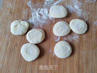 芹菜冬笋陈肉包的做法步调：11
