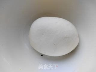 芹菜冬笋陈肉包的做法步调：1