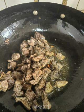 土豆烧牛肉的做法步调：8