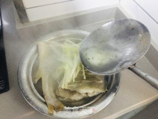 浑蒸黄花鱼的做法步调：7