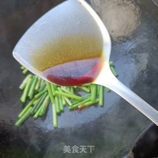 蒜苔炒鸽胗的做法步调：7