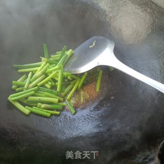 蒜苔炒鸽胗的做法步调：8
