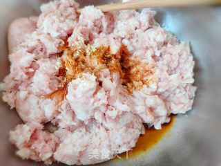 番茄丸子汤的做法步调：2
