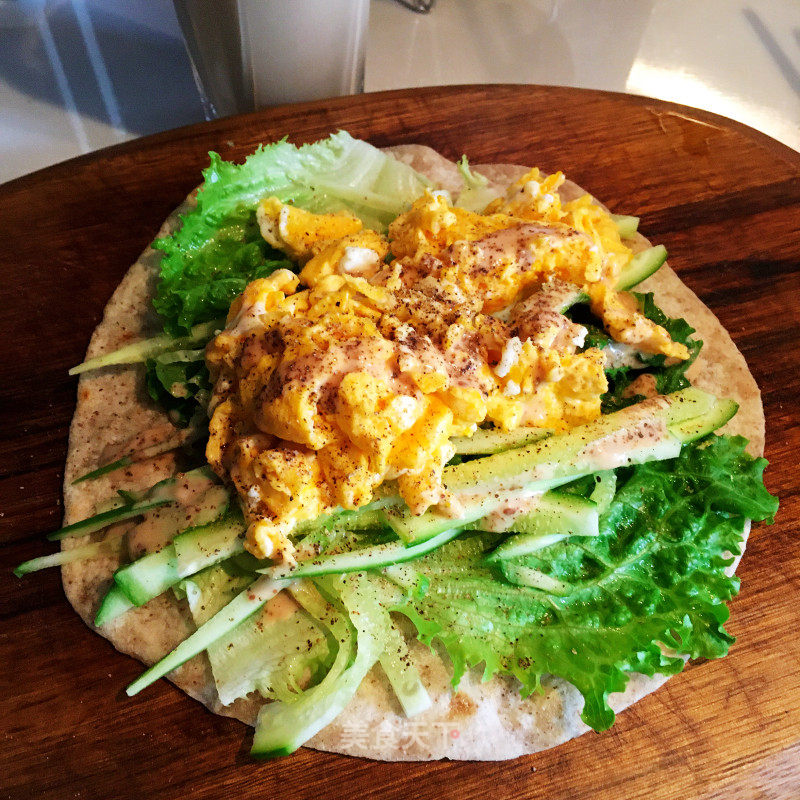 齐麦鸡蛋卷饼的做法