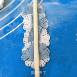 青花瓷馒头的做法步调：8