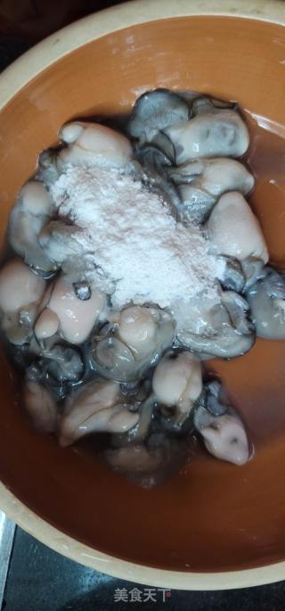 烙死蚝鸡蛋饼的做法步调：2
