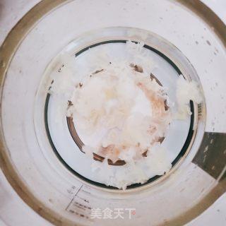 白枣银耳汤的做法步调：1