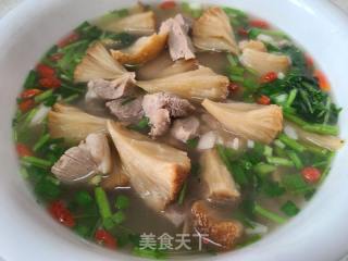 猴头菇炖羊肉的做法步调：11