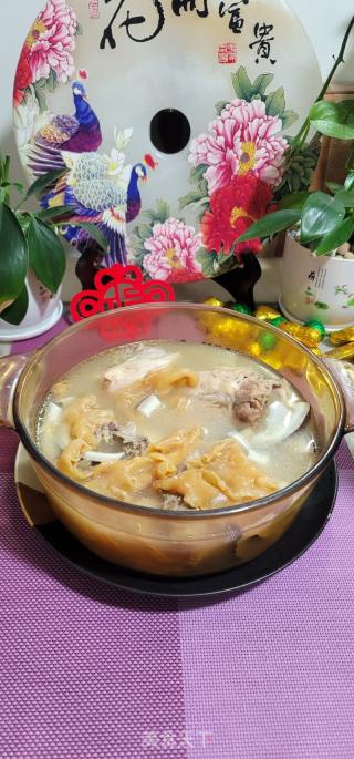 海椰皇花胶鸡汤的做法步调：11
