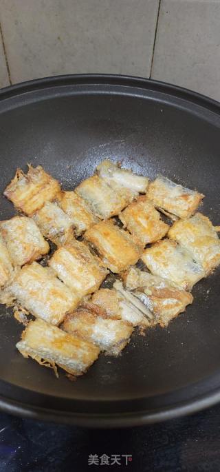 干煎带鱼的做法步调：8
