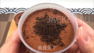 可可奶冻布丁，心感细致逆滑，奶喷鼻浓重，让人易以顺从。的做法步调：12