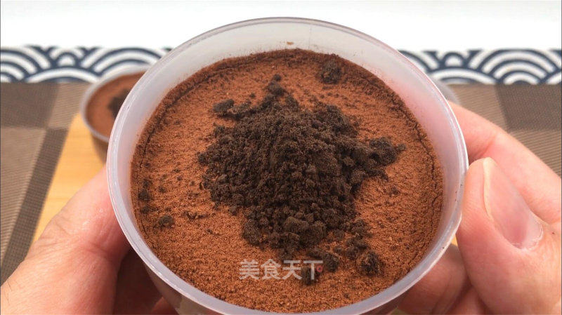 可可奶冻布丁，心感细致逆滑，奶喷鼻浓重，让人易以顺从。的做法