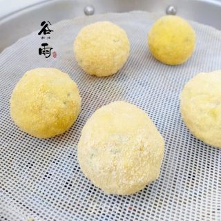 玉米里菜团子的做法步调：6