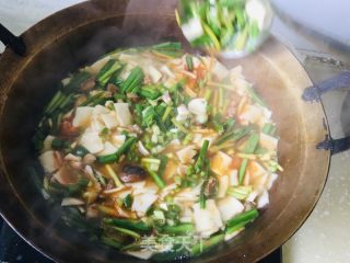 羊肉喷鼻菇里片的做法步调：12