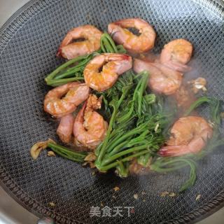 对虾炒喷鼻椿的做法步调：14