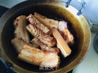 酱喷鼻把子肉的做法步调：5