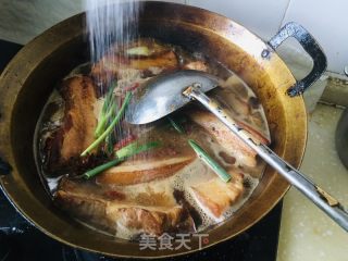酱喷鼻把子肉的做法步调：9