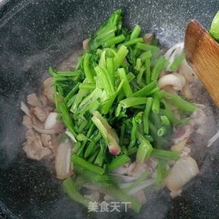 菠菜杆炖粉条的做法步调：13