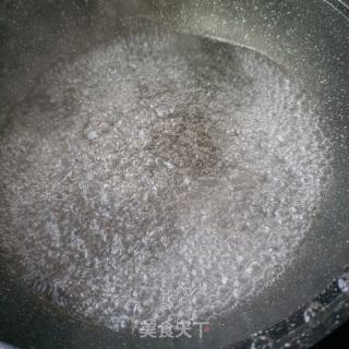 菠菜杆炖粉条的做法步调：2