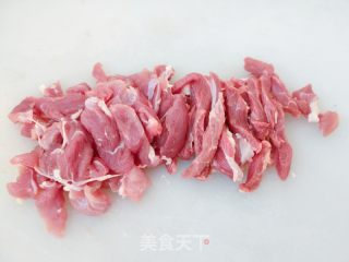 芹菜炒肉的做法步调：3