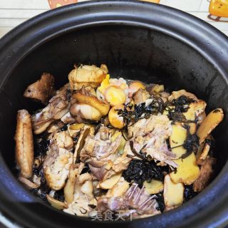 艾草焖鸡的做法步调：15